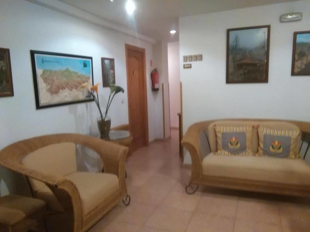 Hospedaje Torreon Onís Εξωτερικό φωτογραφία